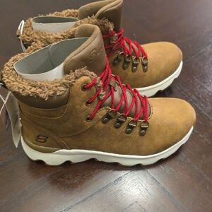 NwT Skechers Tan Suede Boots with Red Laces